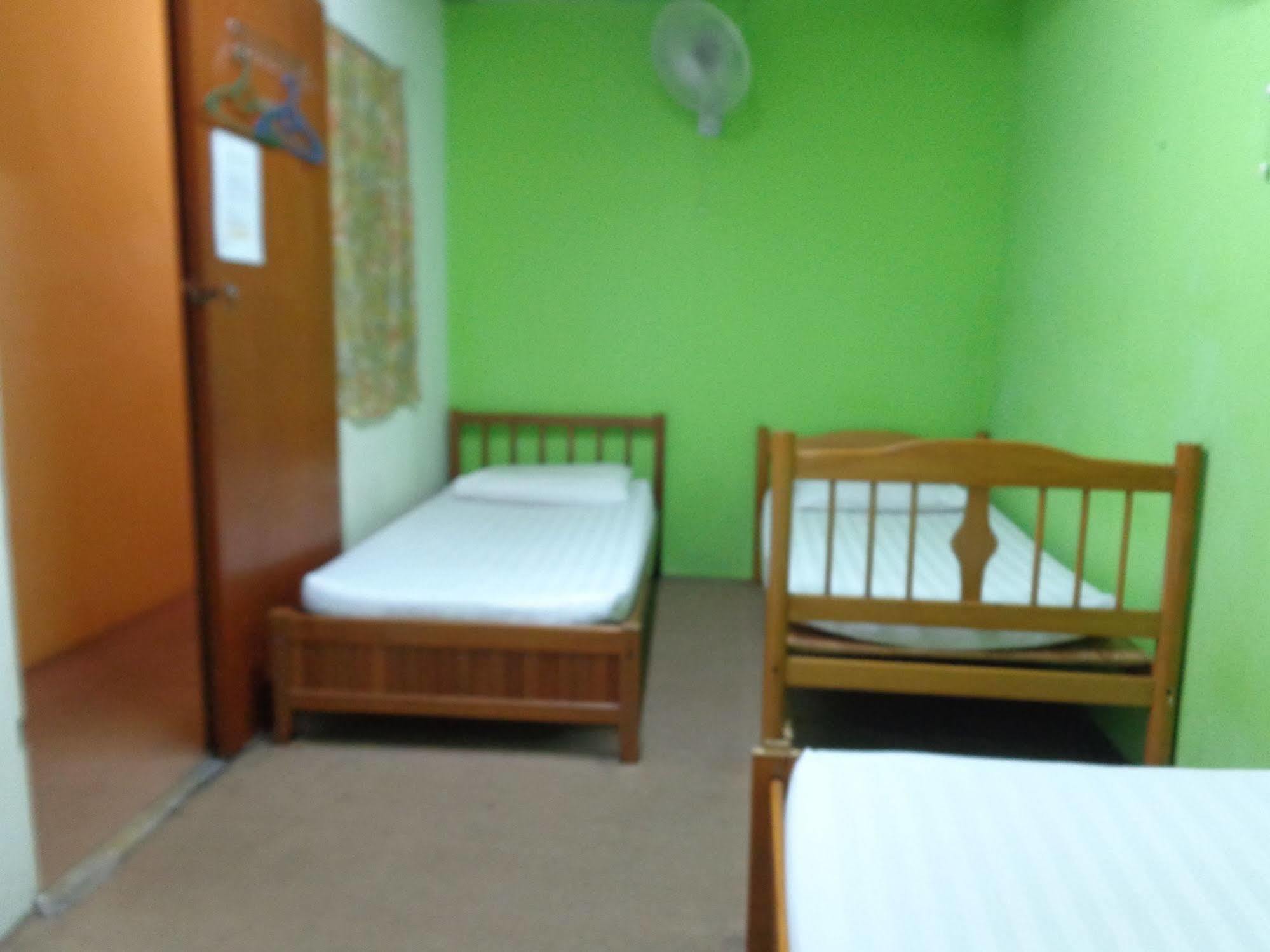 Oasis Guest House Куала-Лумпур Экстерьер фото